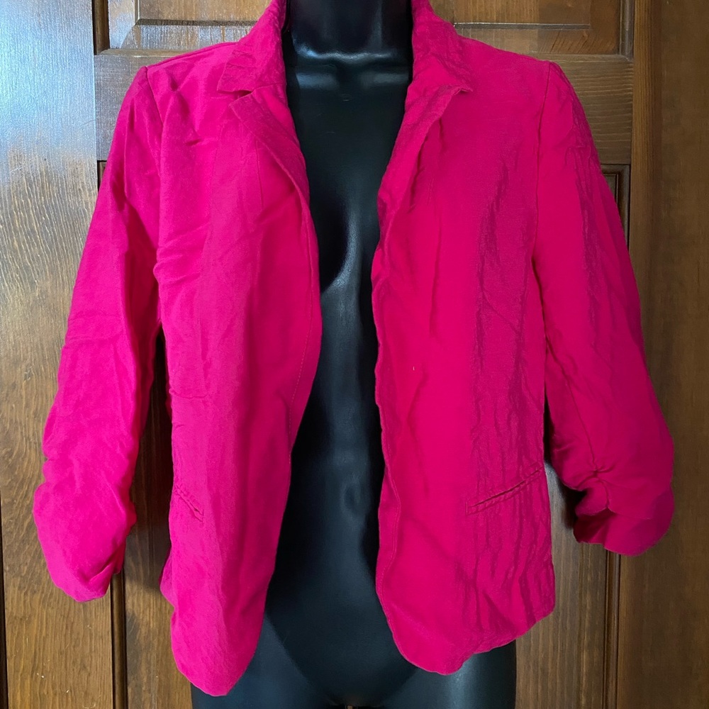 Candies blazer. Hot pink and size large. 3/4 sleeves